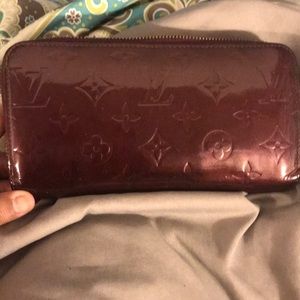 Louis Vuitton Zippy Wallet